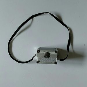 Unbranded box with strap